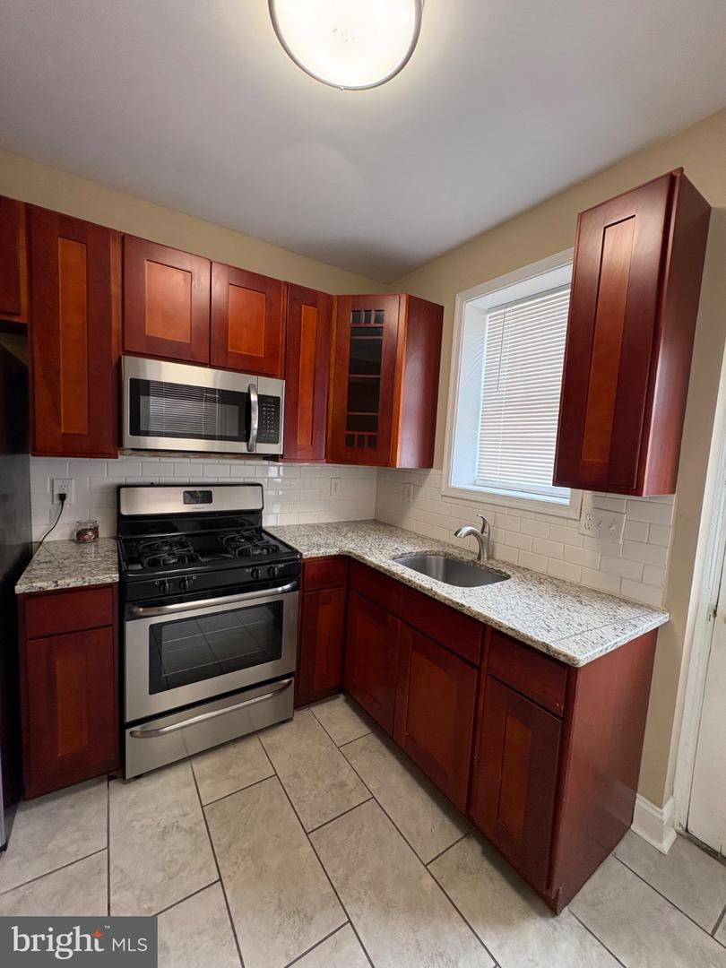 2524 S Darien St Property Photo 7