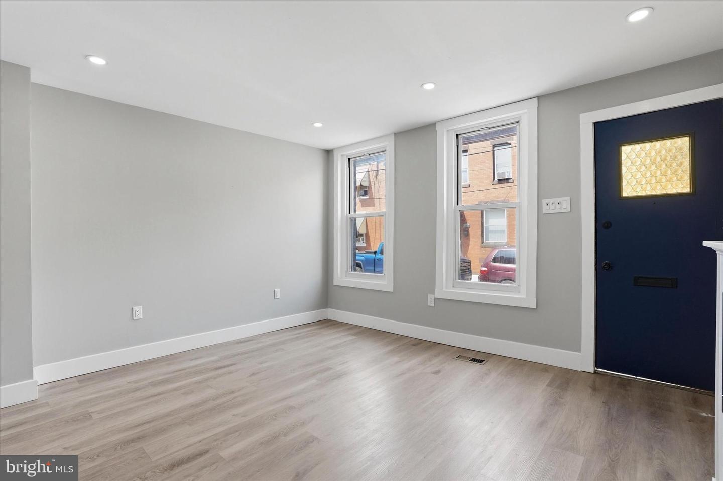 3185 Agate St Property Photo 6