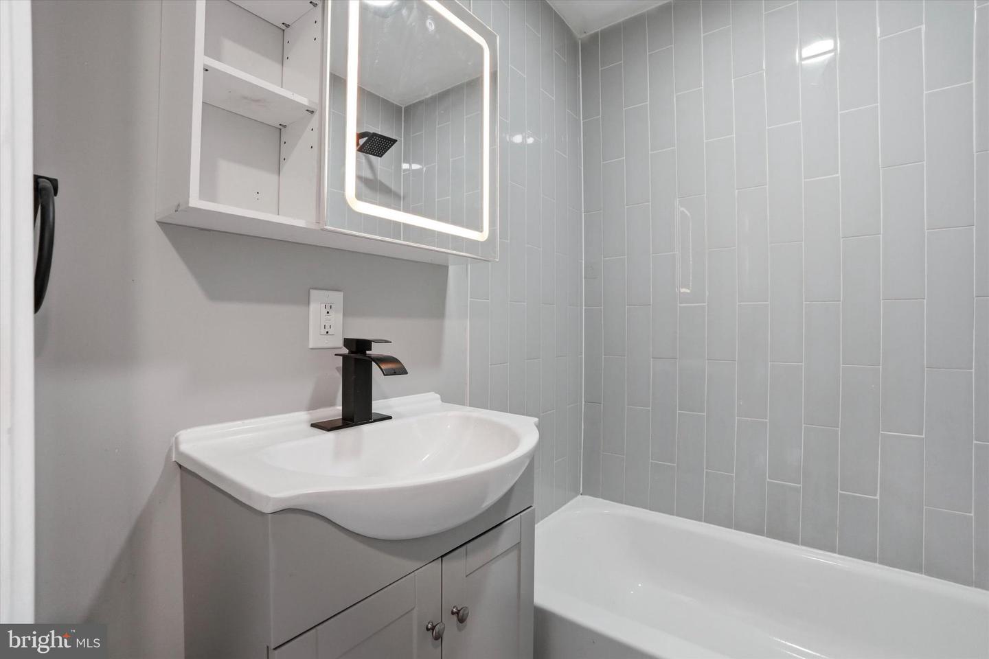 3185 Agate St Property Photo 17