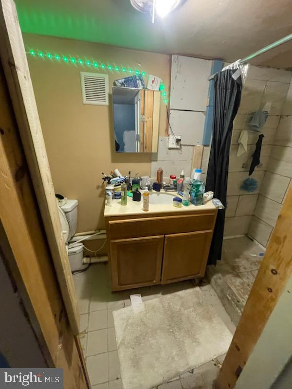 6033 N American St Property Photo 23