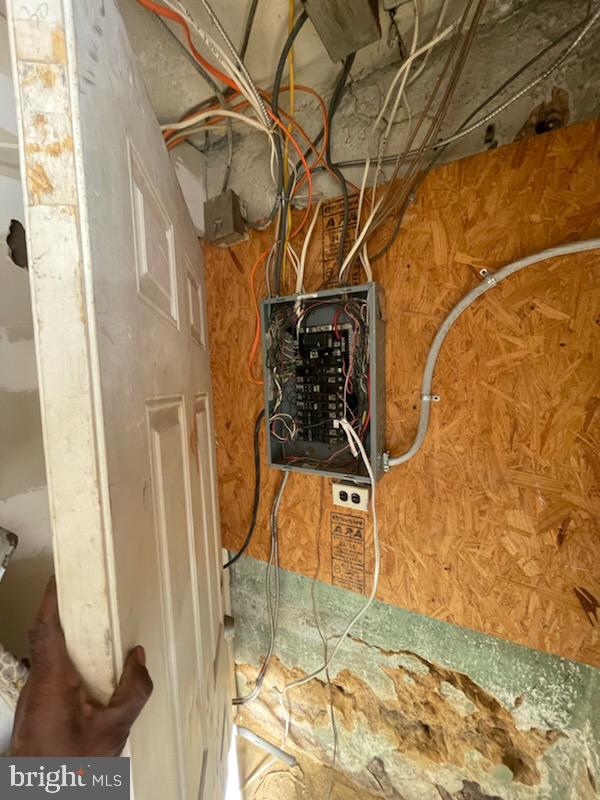 6033 N American St Property Photo 25