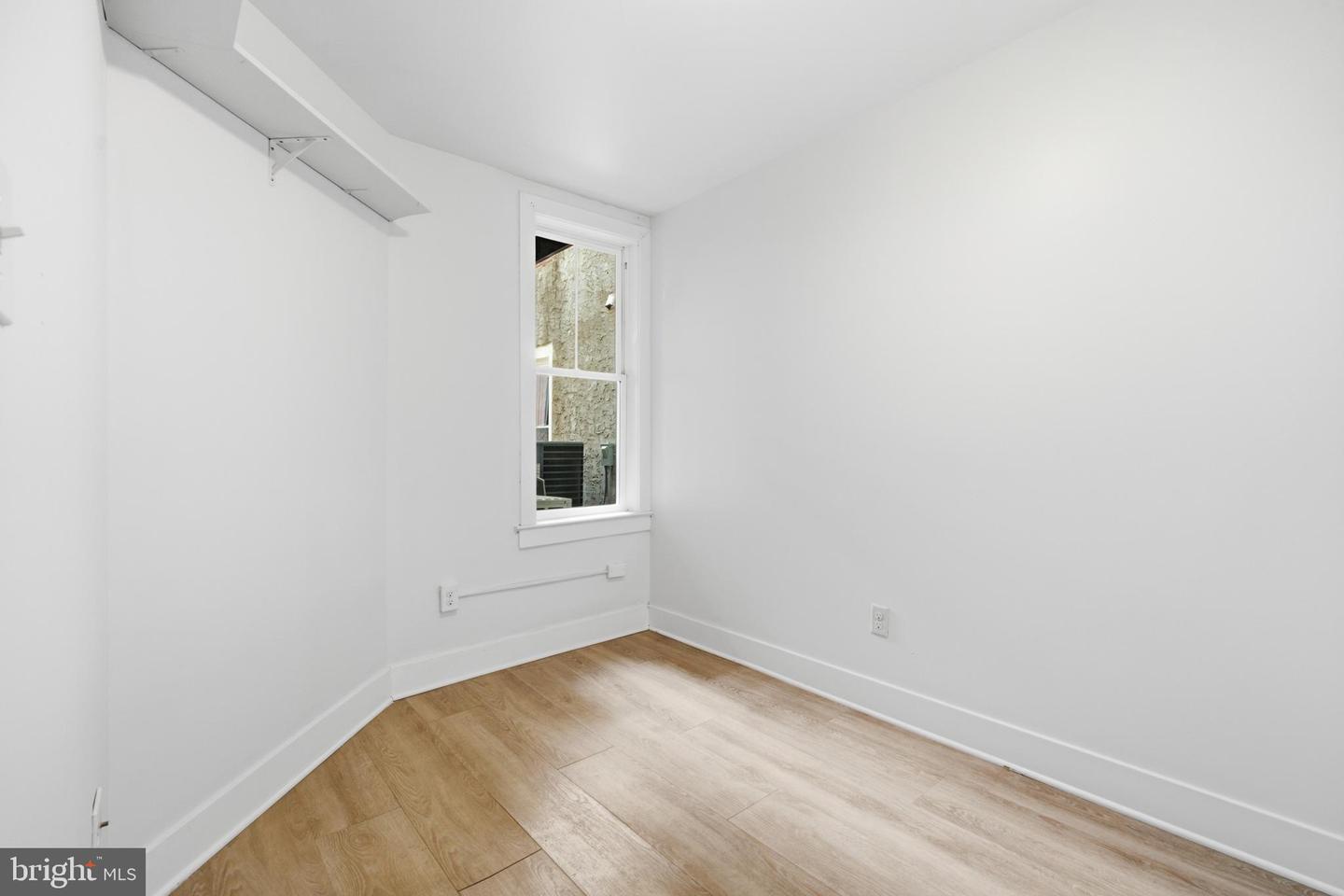 651 N 33rd St #3 Property Photo 5