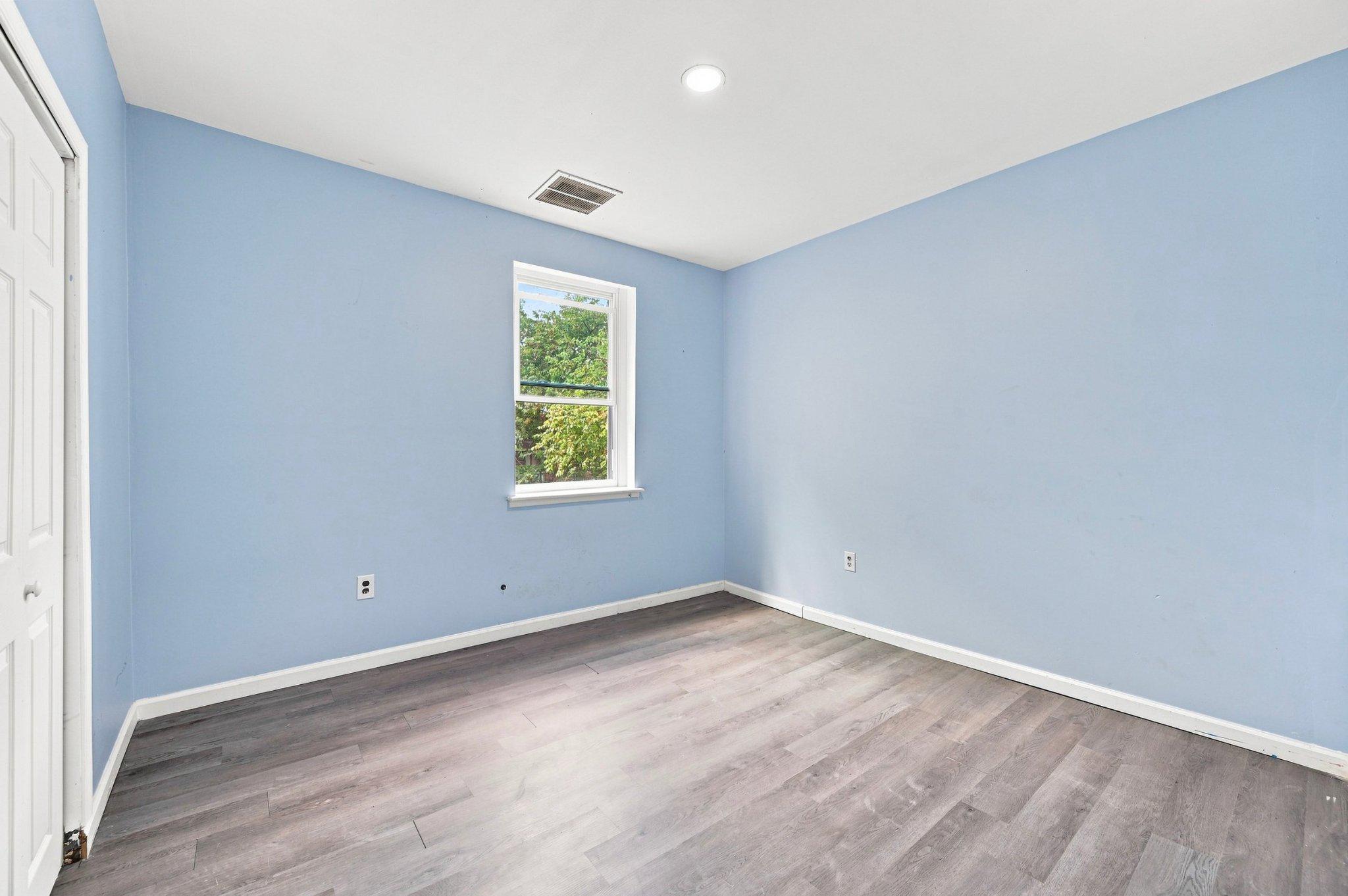 5436 Chestnut St Property Photo 4