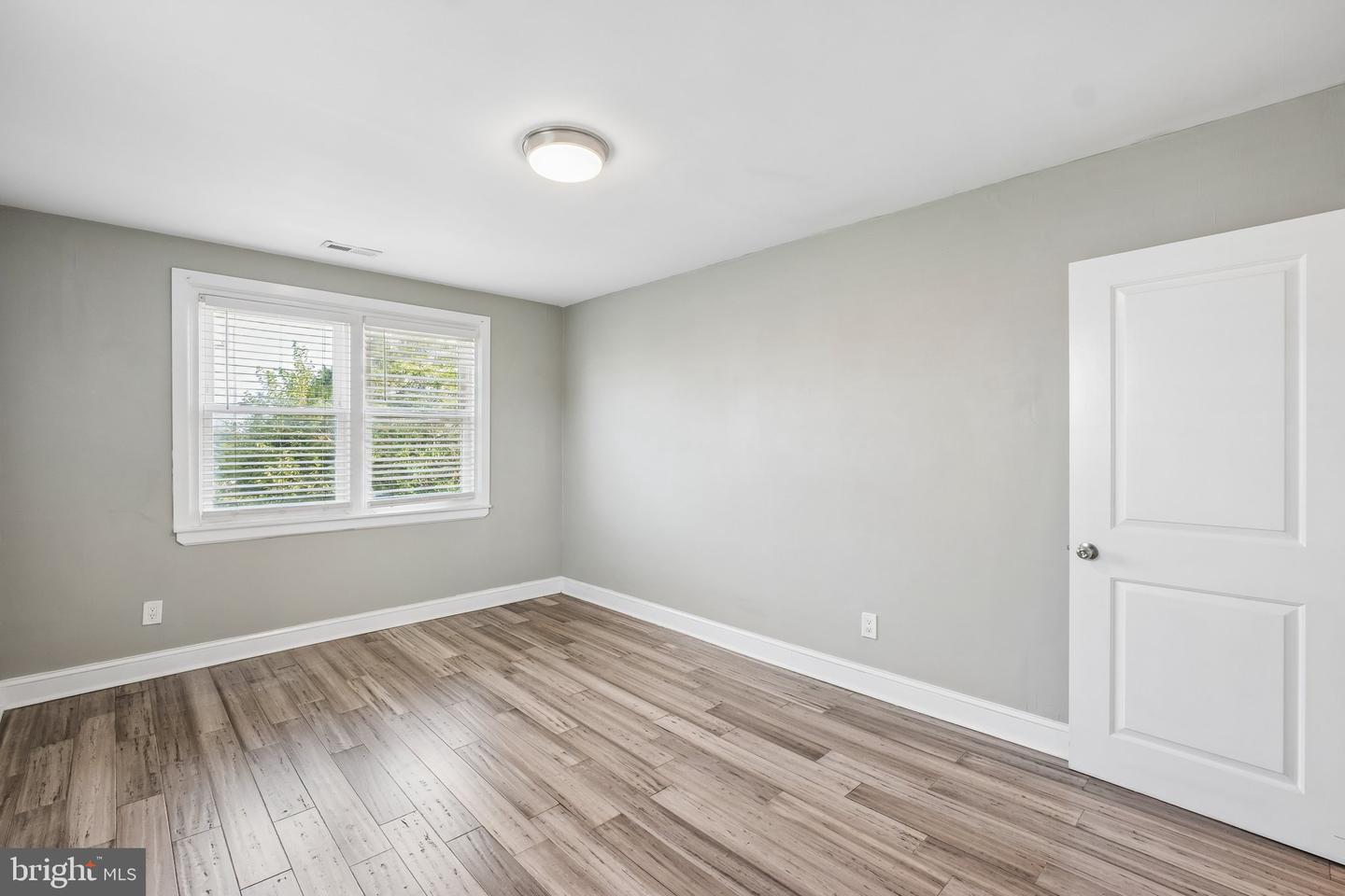1034 E Slocum St Property Photo 30