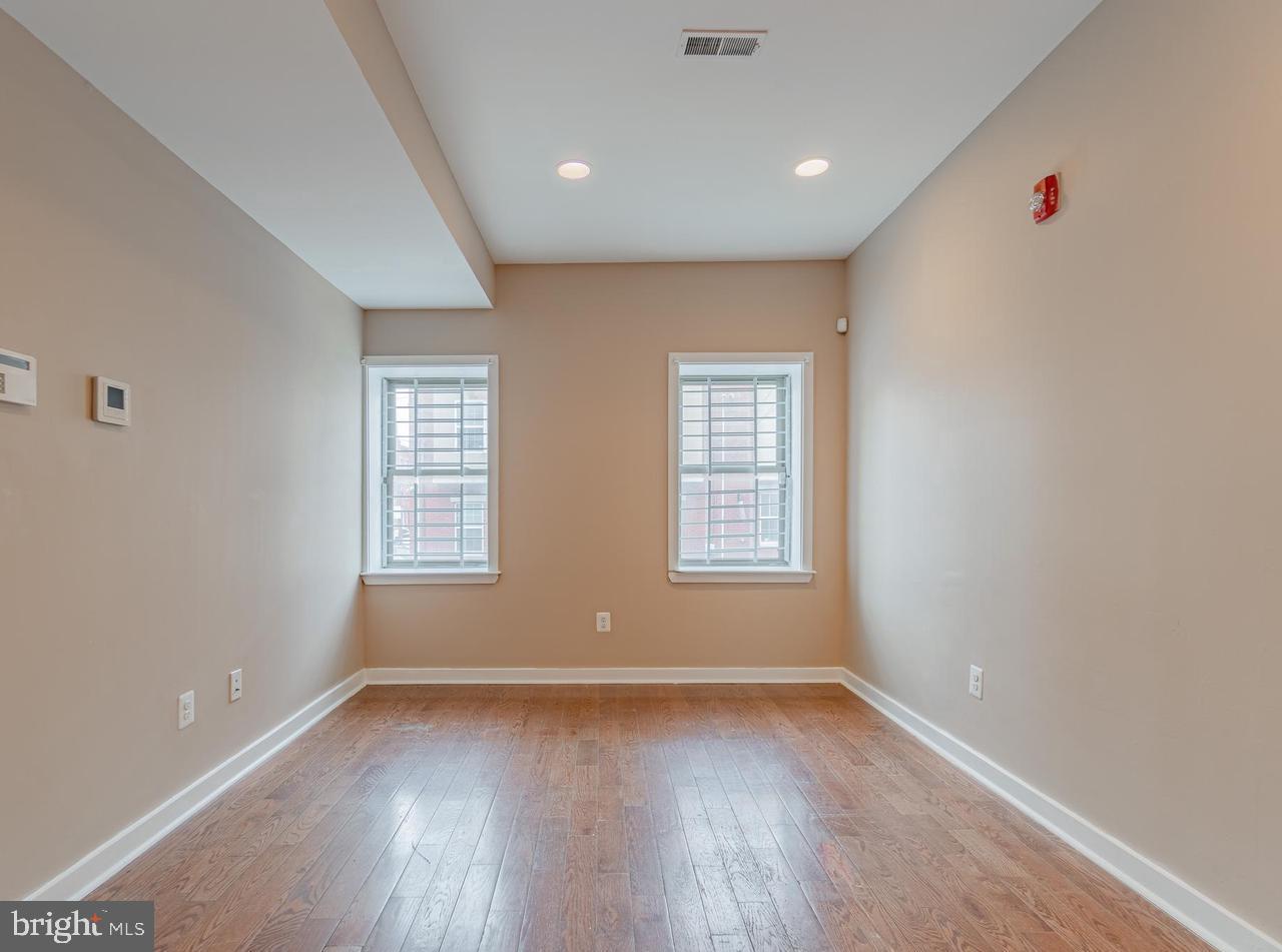 1806 W Berks St Property Photo 5