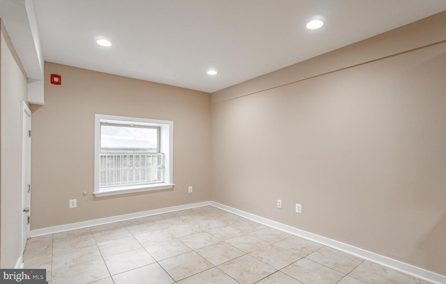 1806 W Berks St Property Photo 14