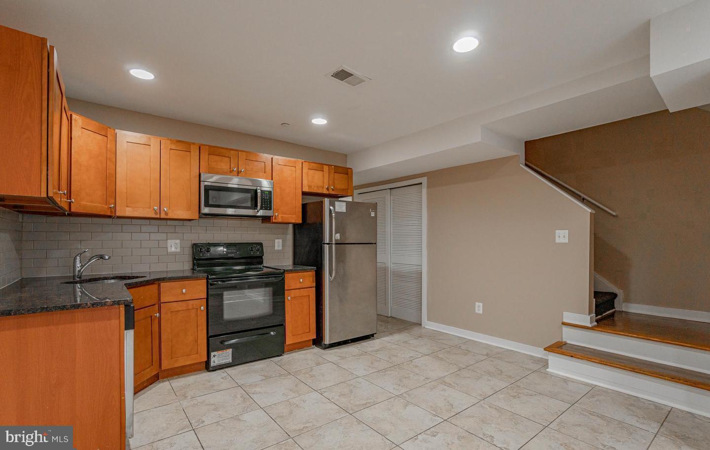 1806 W Berks St Property Photo 15