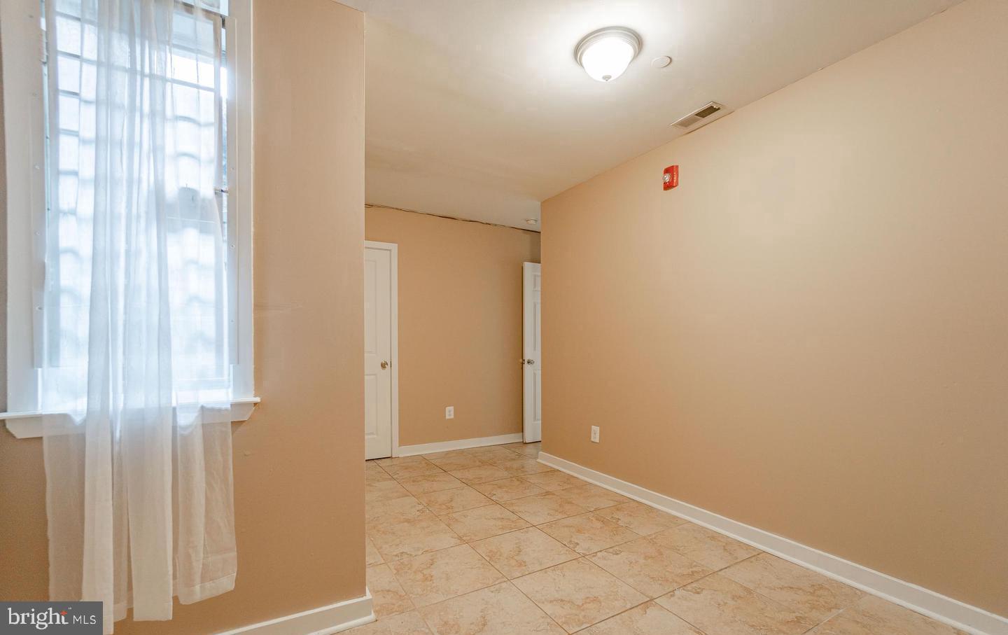 1806 W Berks St Property Photo 16