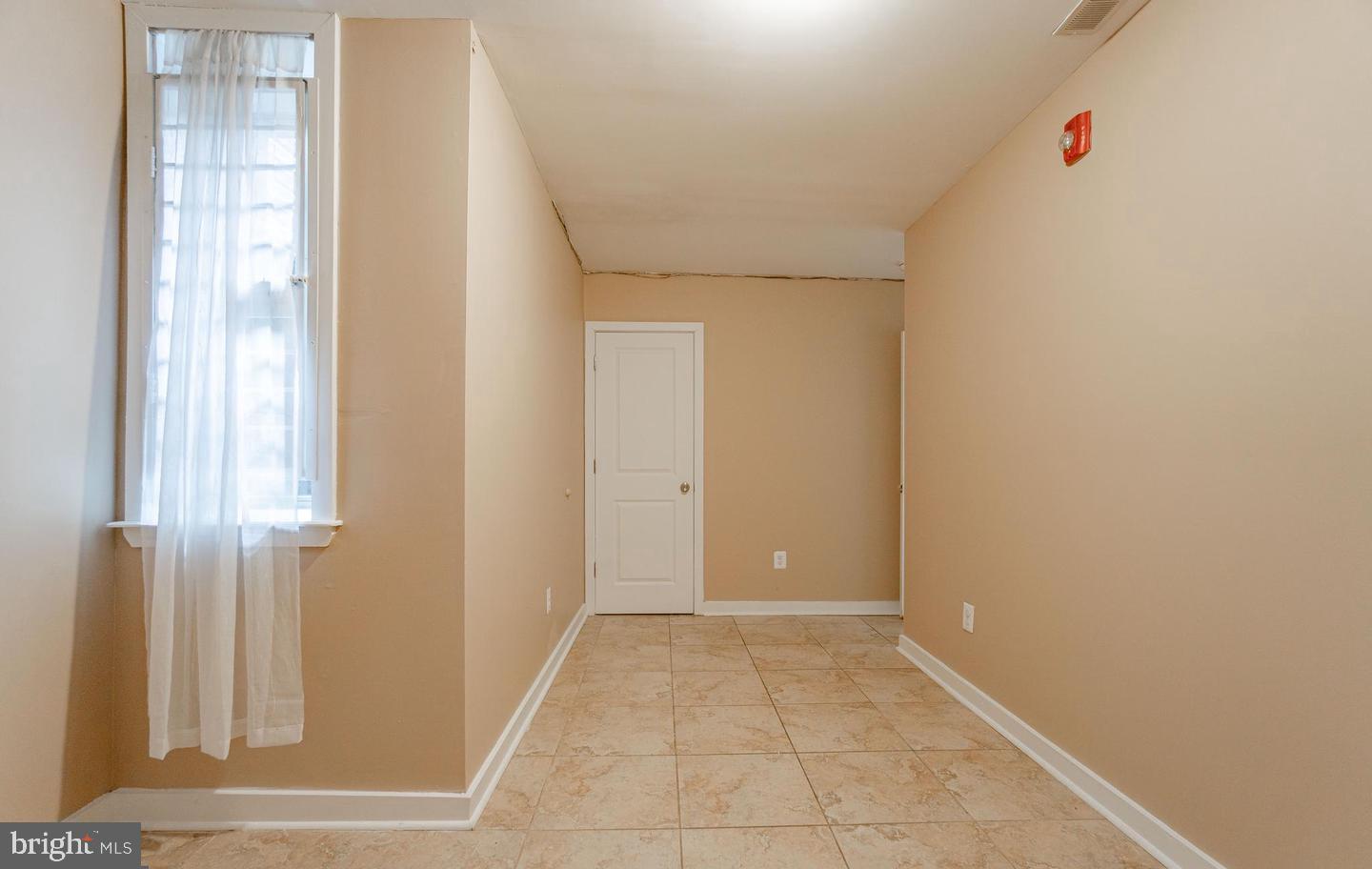 1806 W Berks St Property Photo 17