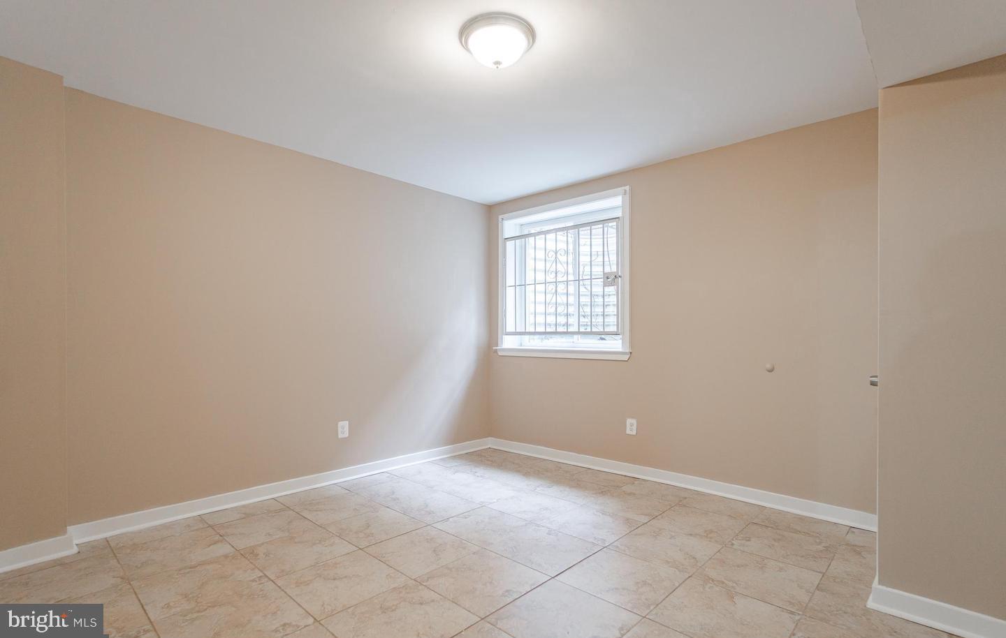 1806 W Berks St Property Photo 20