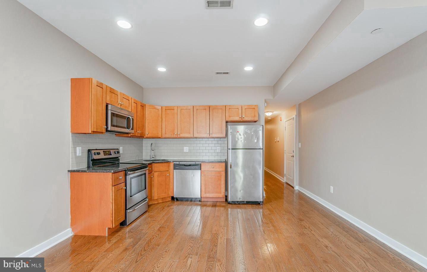 1806 W Berks St Property Photo 22