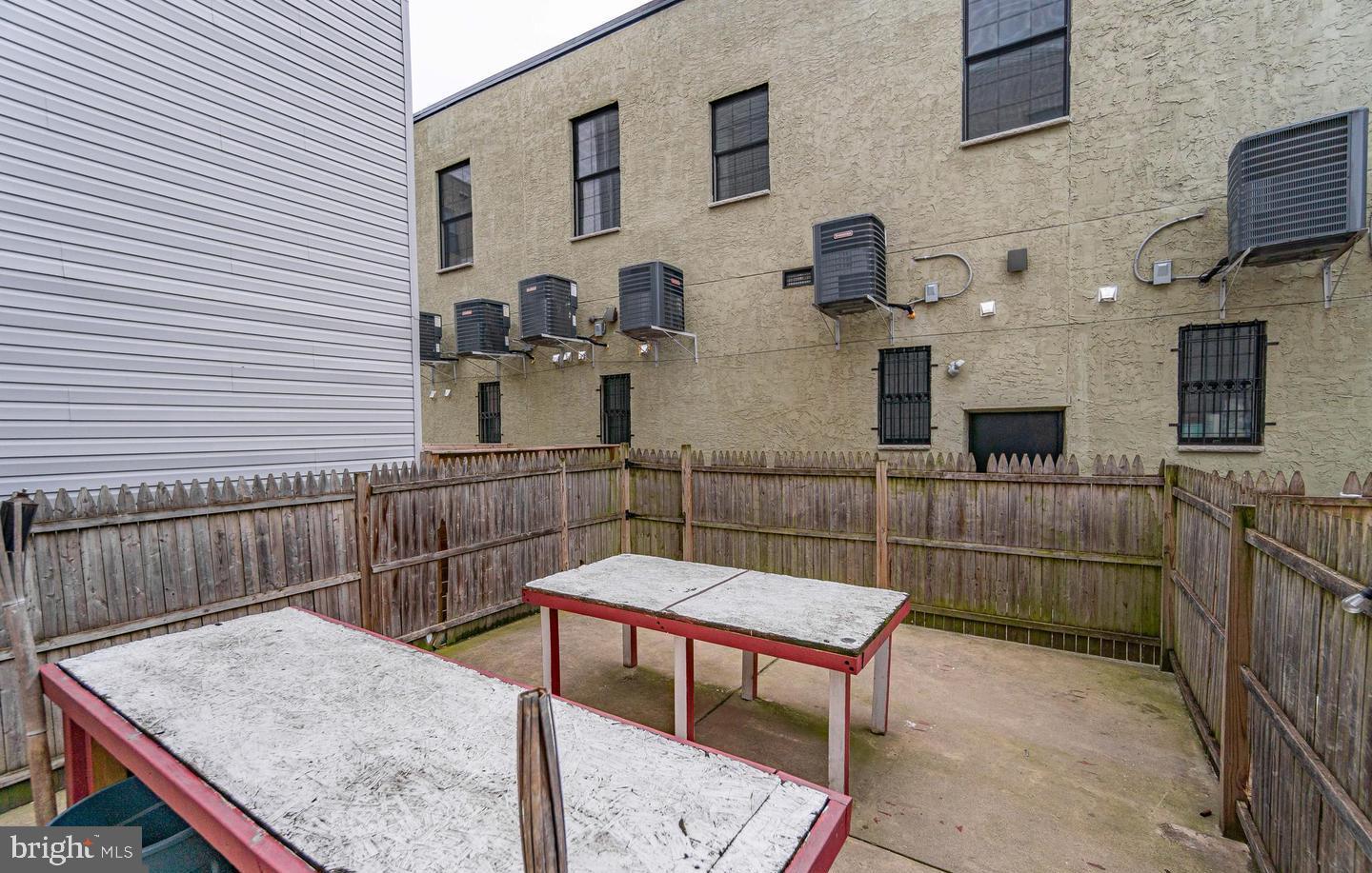1806 W Berks St Property Photo 34
