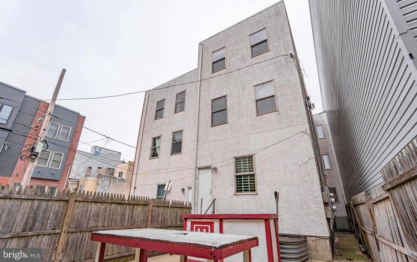 1806 W Berks St Property Photo 35