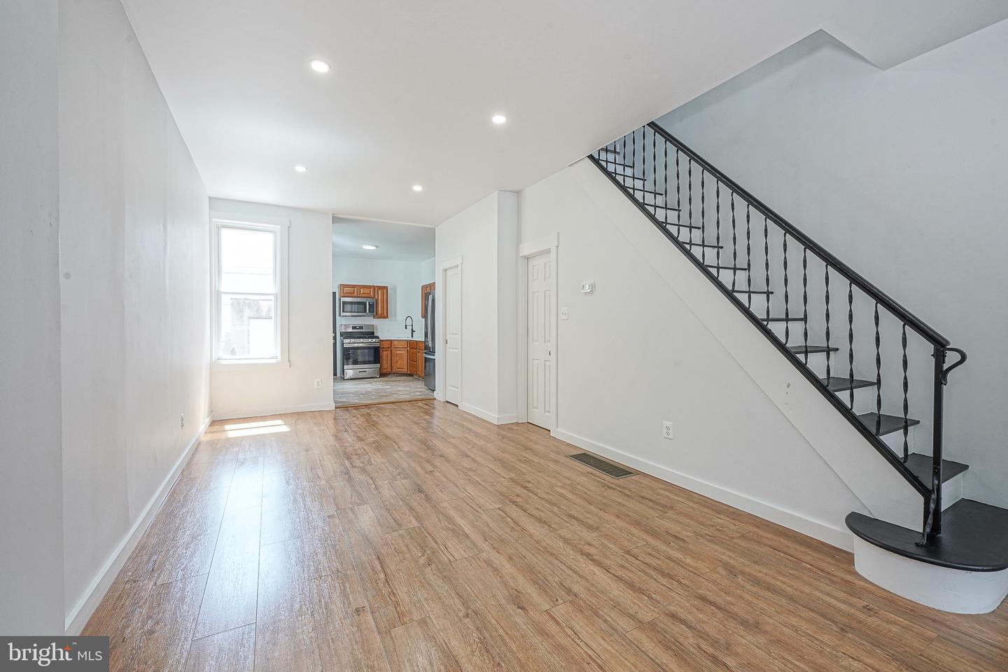 3227 Salmon St Property Photo 5