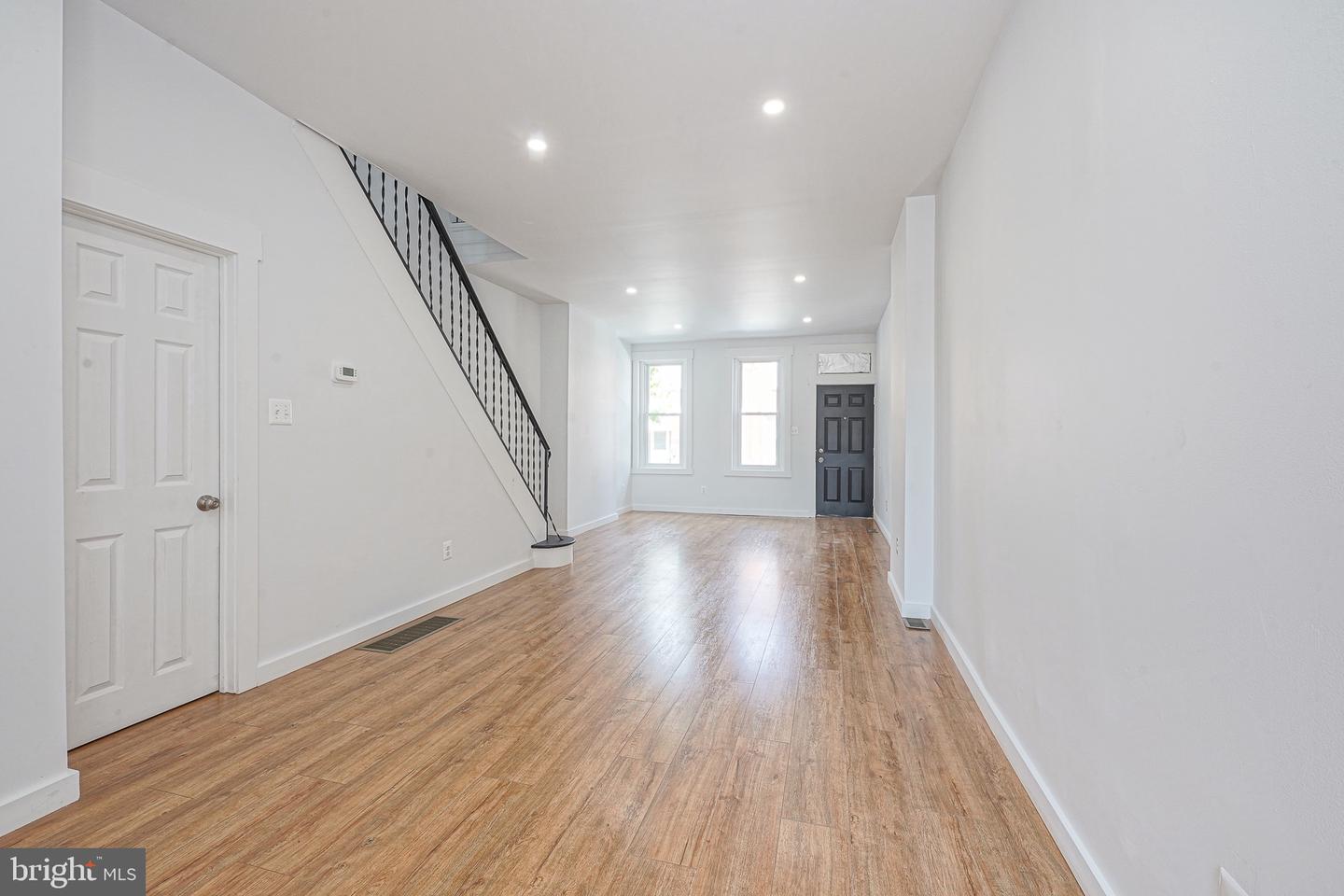 3227 Salmon St Property Photo 7