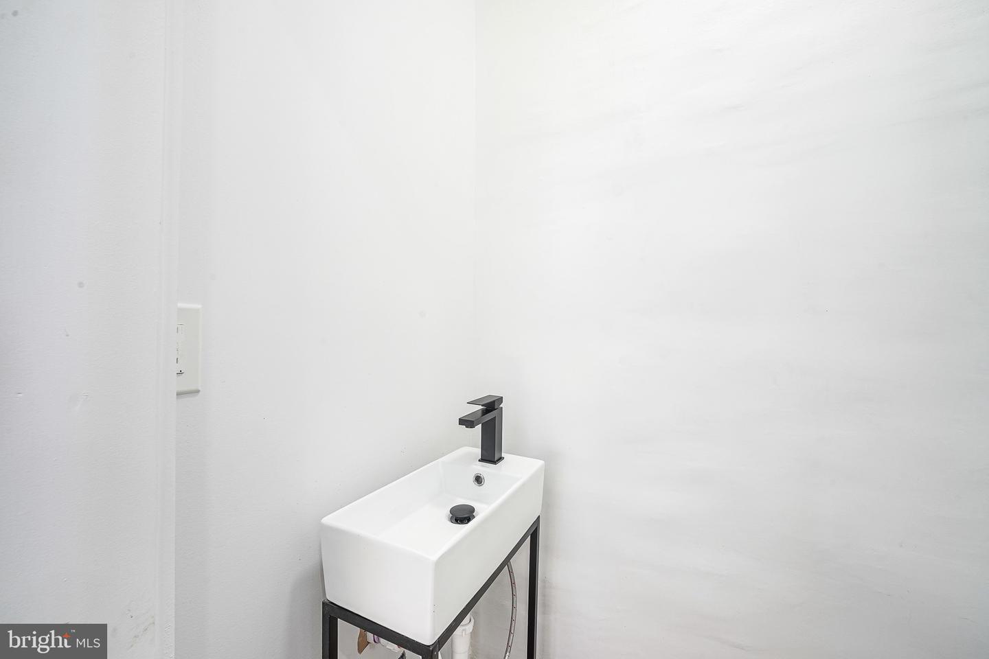 3227 Salmon St Property Photo 15