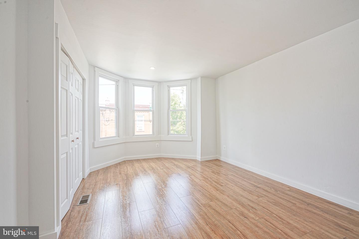 3227 Salmon St Property Photo 18