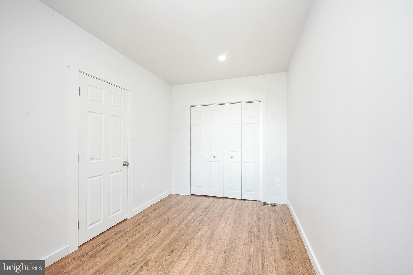 3227 Salmon St Property Photo 23