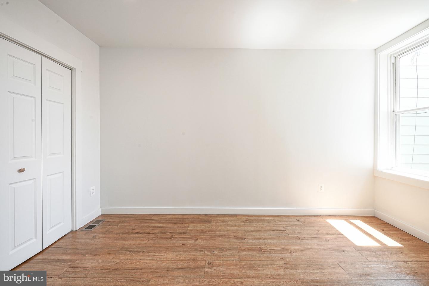 3227 Salmon St Property Photo 24