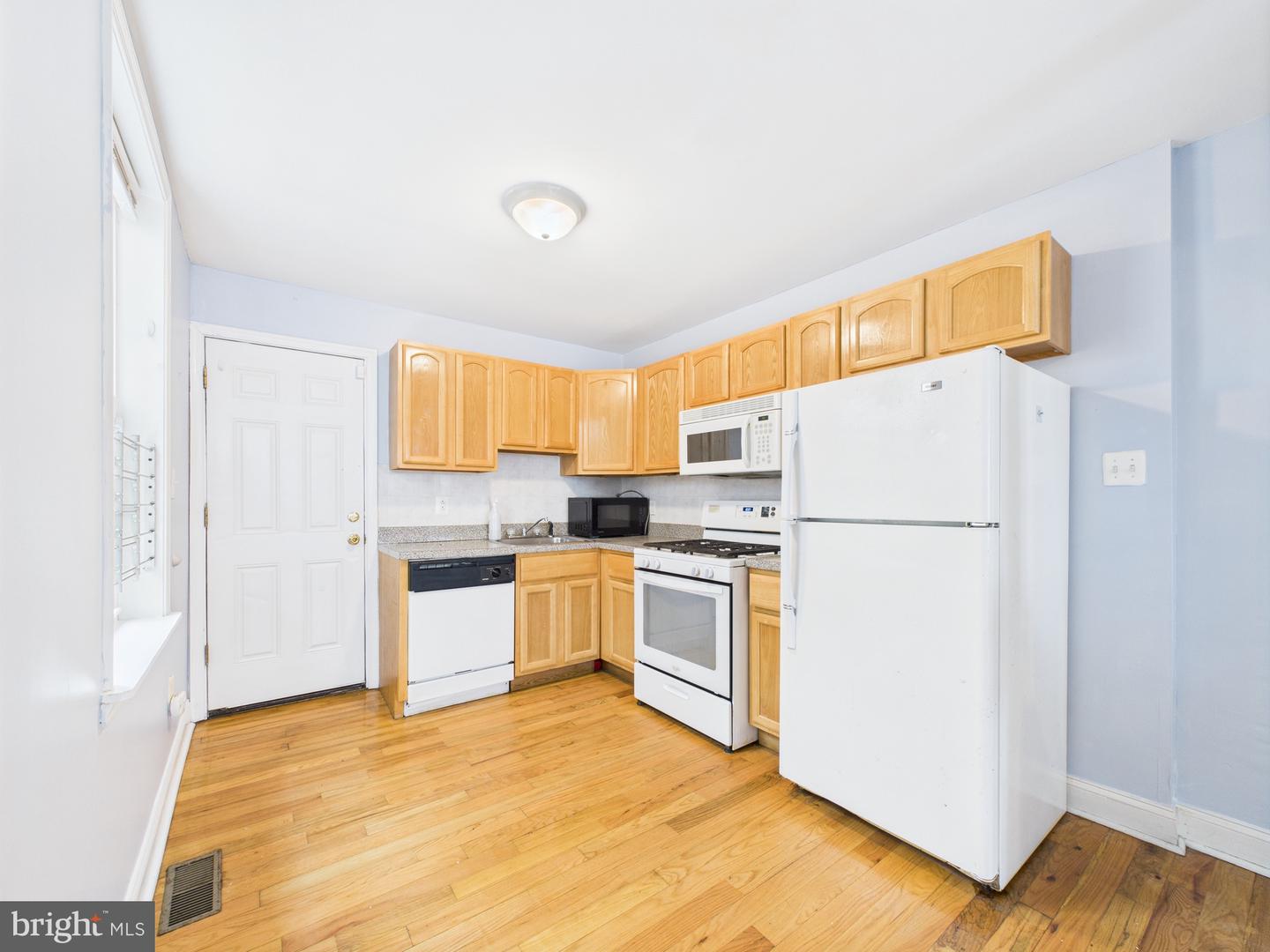 1735 French St Property Photo 4