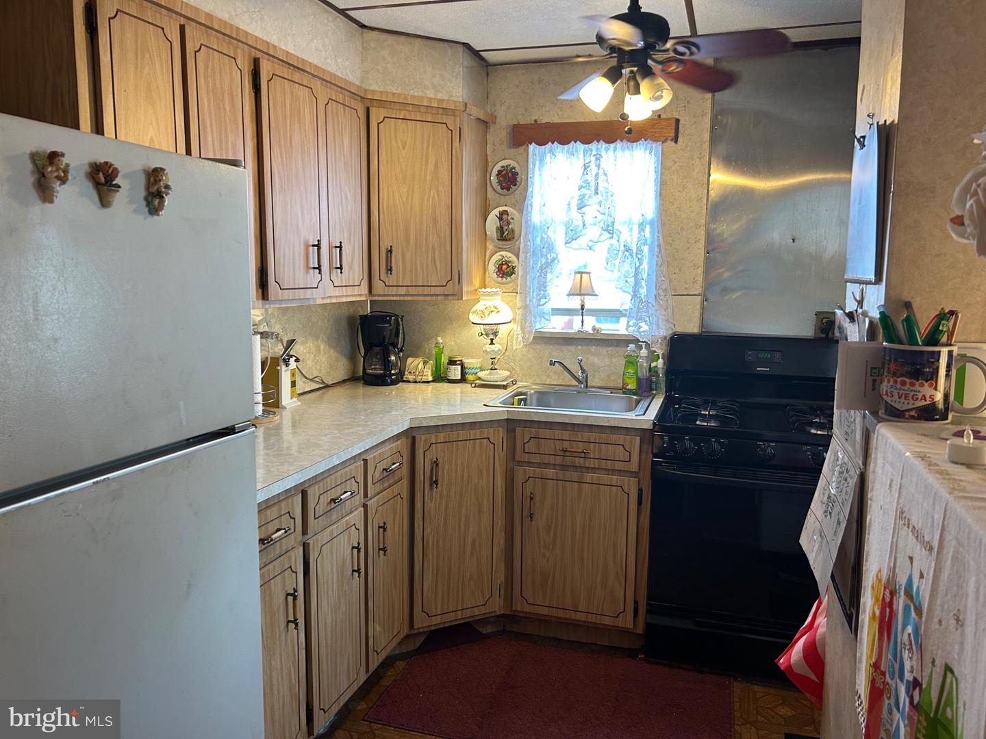 725 Mollbore Ter Property Photo 9