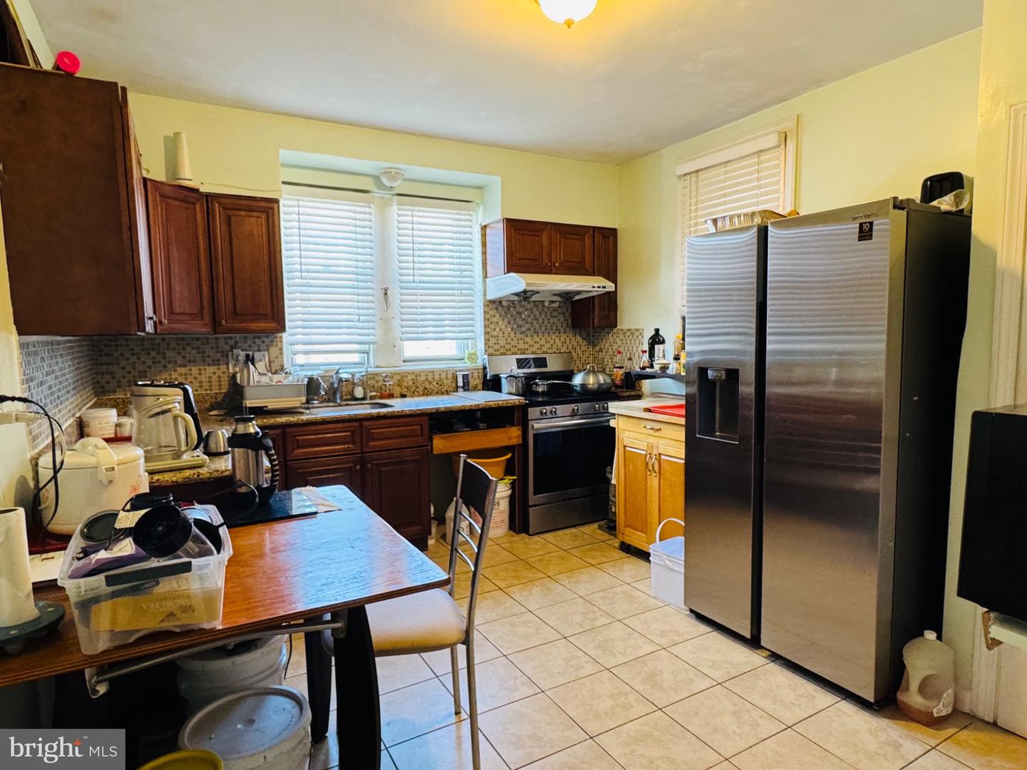 3352 Longshore Ave Property Photo 1