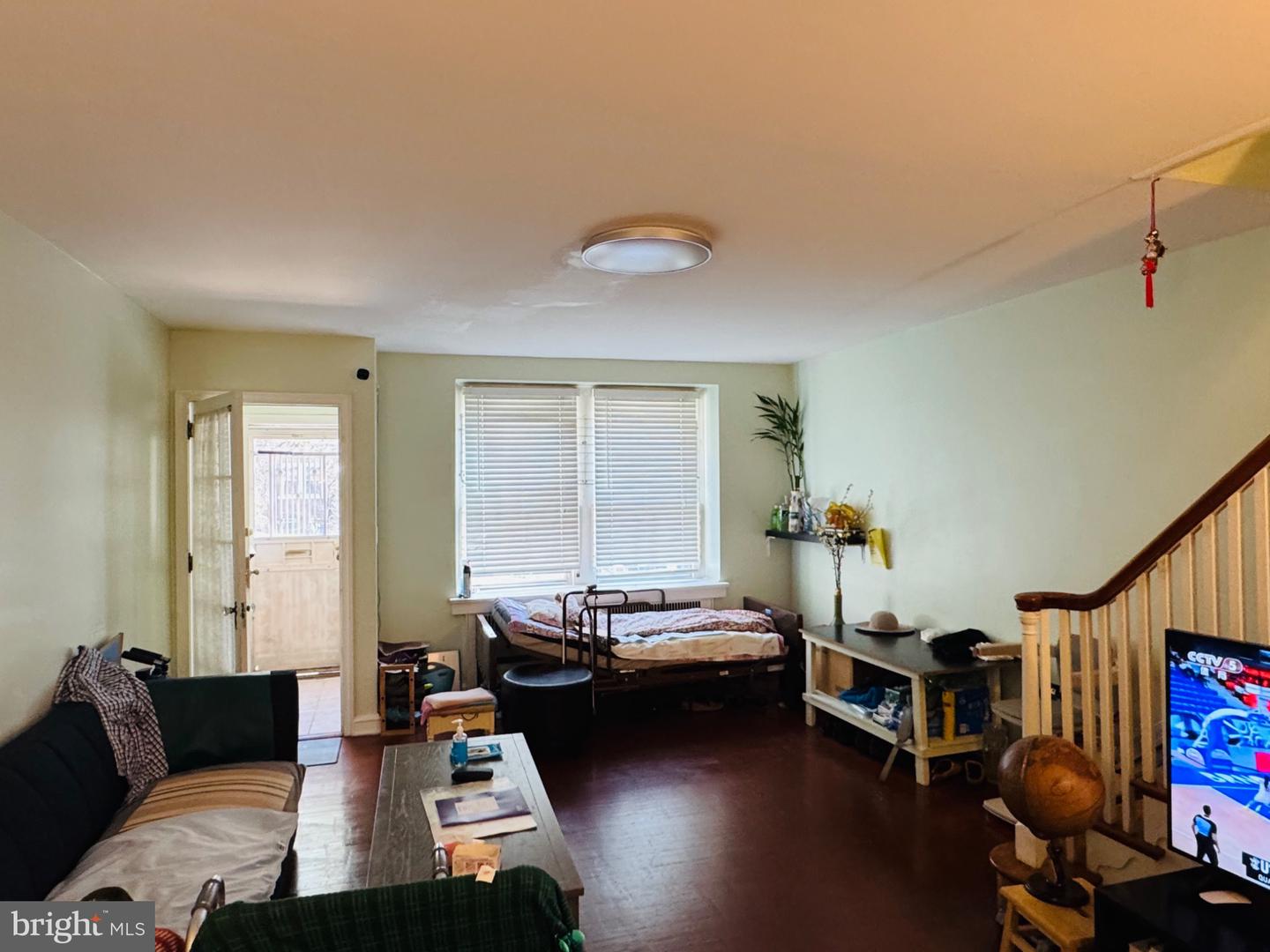 3352 Longshore Ave Property Photo 2