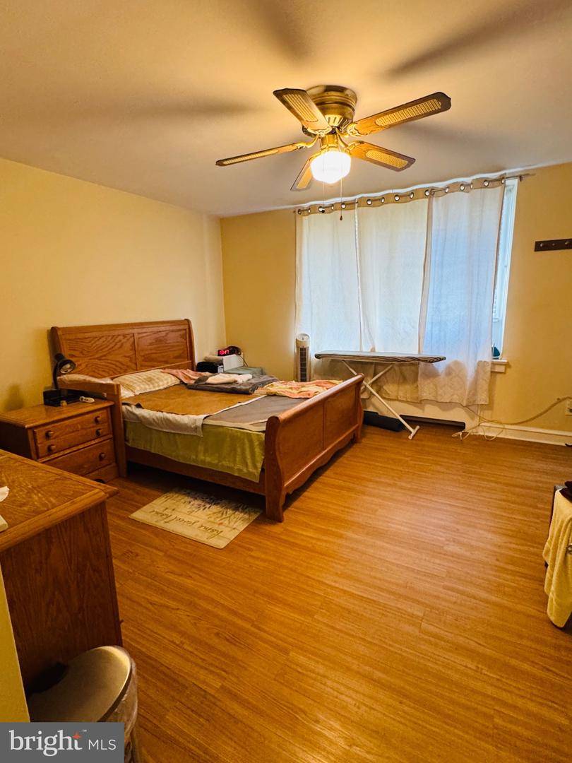 3352 Longshore Ave Property Photo 6