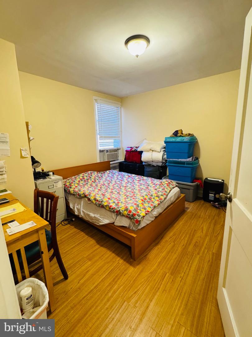 3352 Longshore Ave Property Photo 8