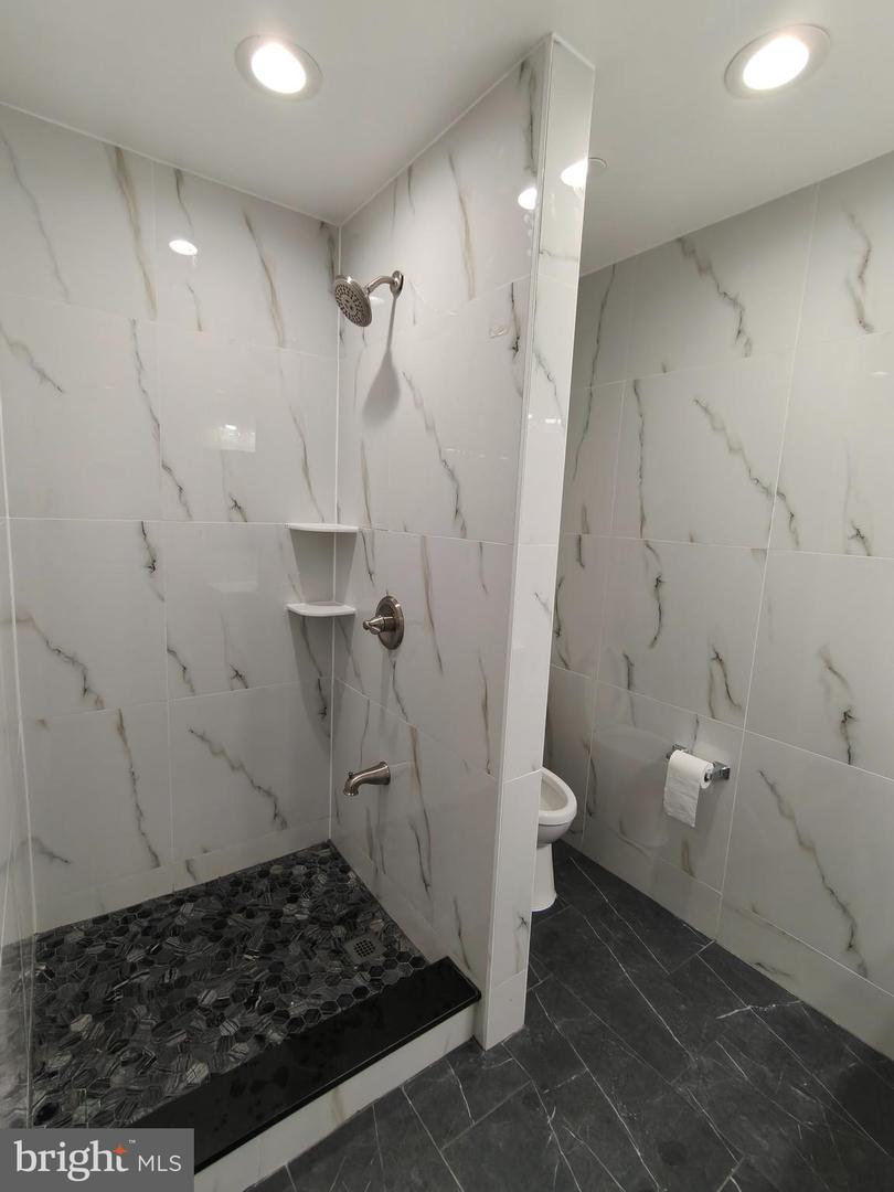 700-8 N Marshall St #c2 Property Photo 20
