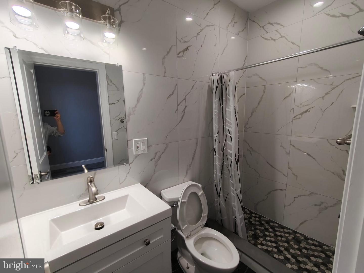 700-8 N Marshall St #c2 Property Photo 28