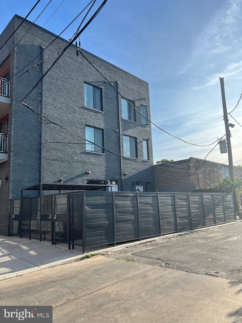 700-8 N Marshall St #c2 Property Photo 35