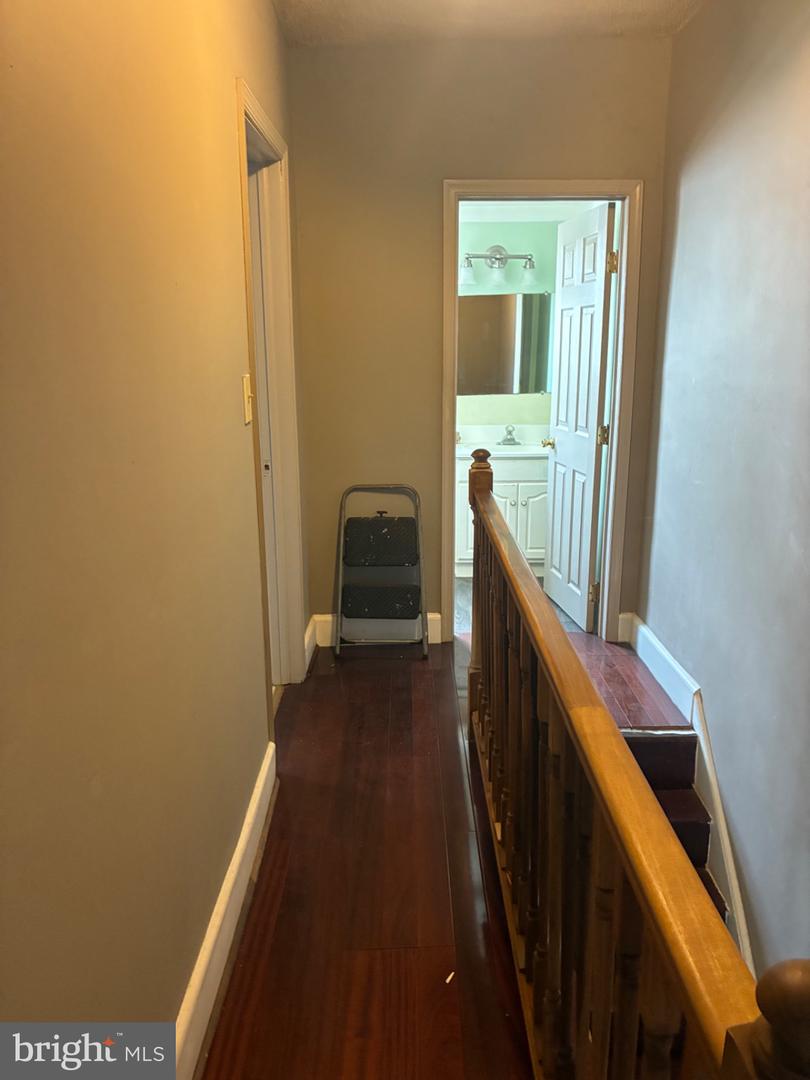 3428 Hope St Property Photo 5