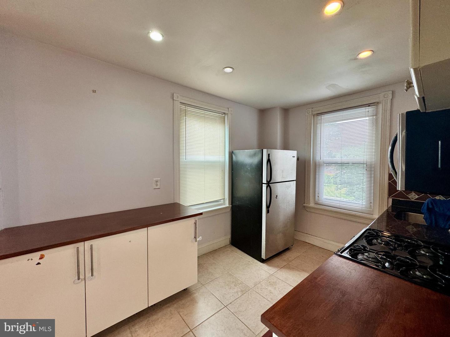 1131 Cottman Ave Property Photo 5