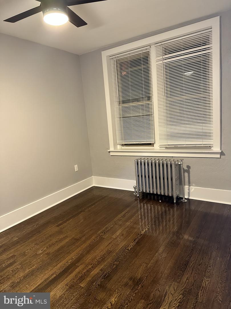 200-205 W Sedgwick St #300 Property Photo 16