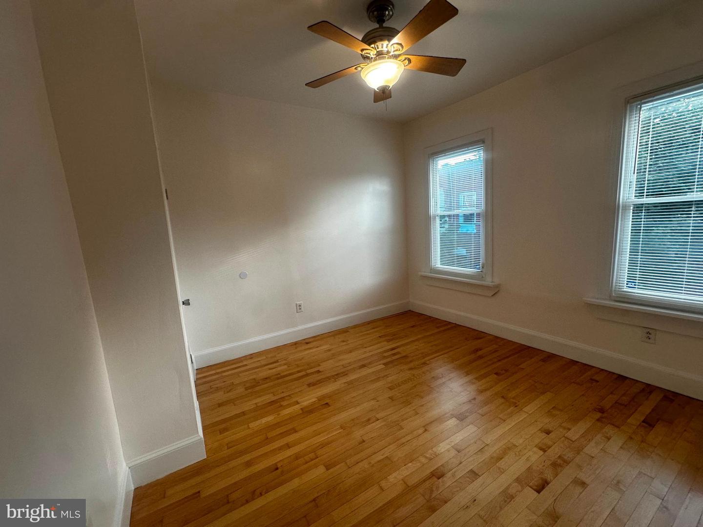 315 N Holly St Property Photo 6