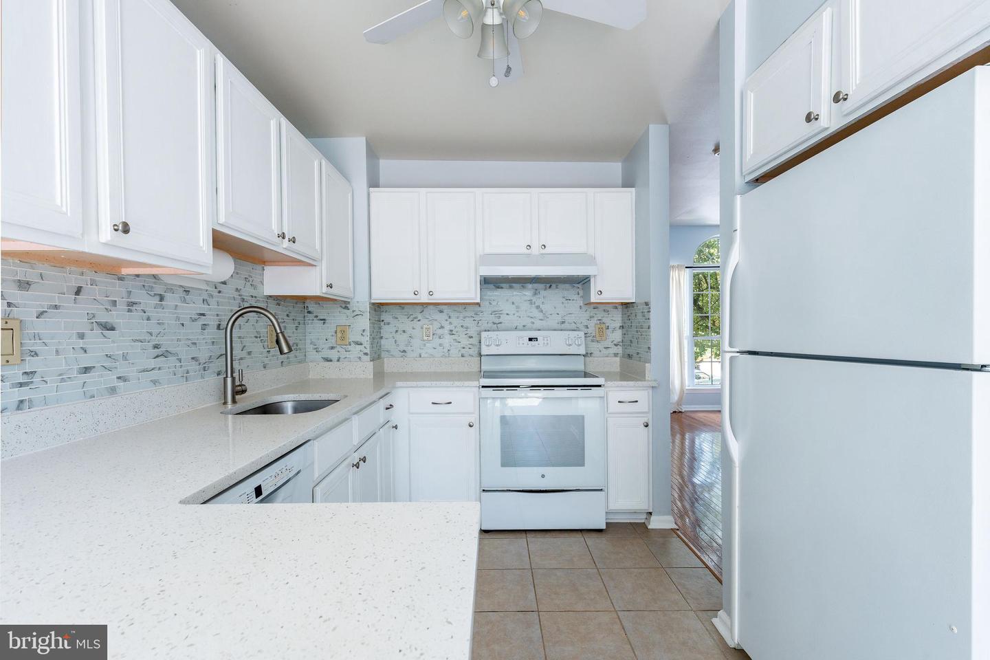 307 Thyme Ln Property Photo 5