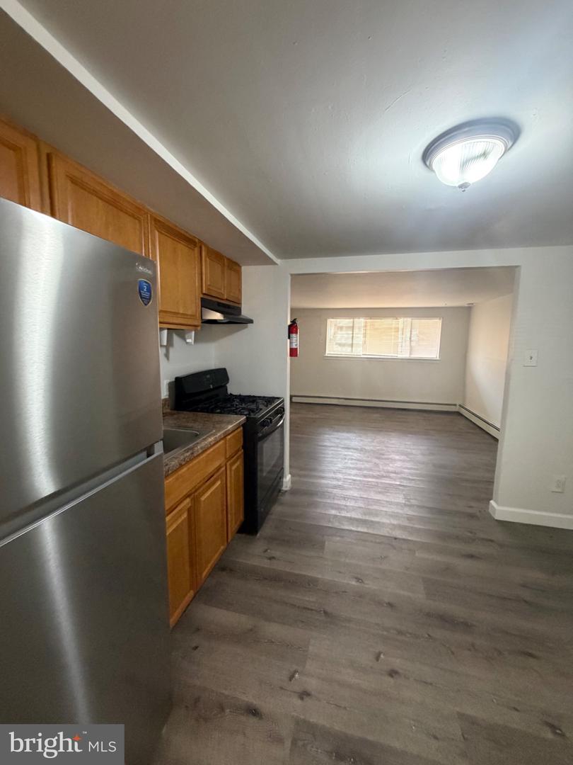 6016 N WARNOCK ST #E Property Photo 1