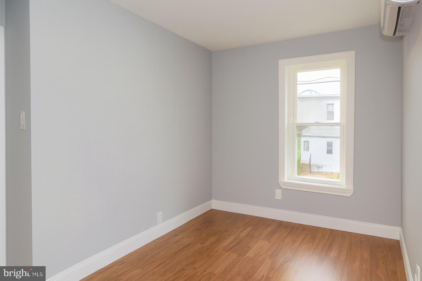 6774 Marsden St Property Photo 18