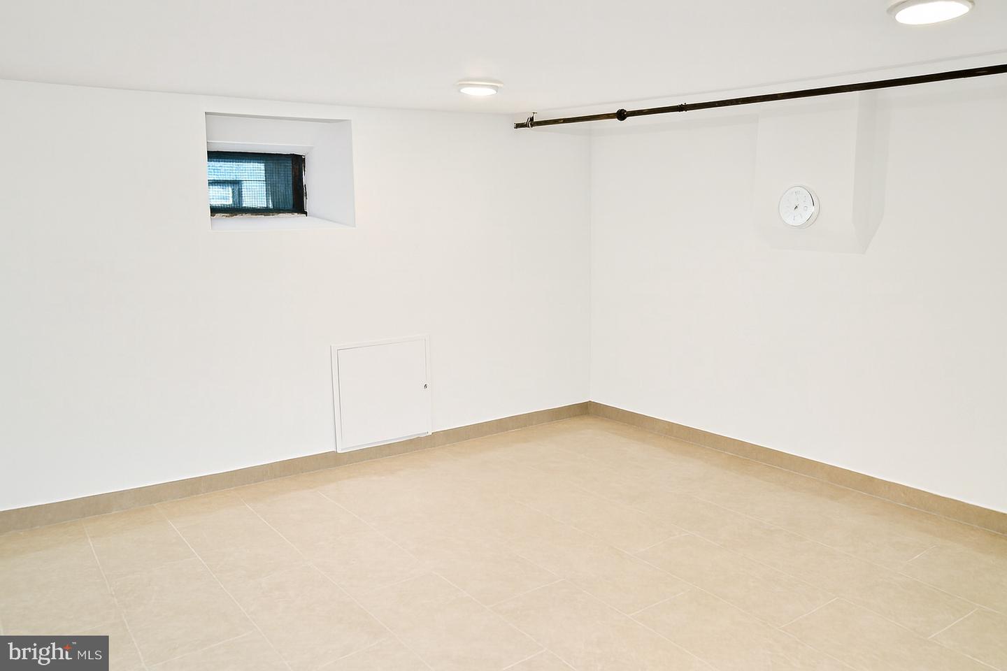 6774 Marsden St Property Photo 23