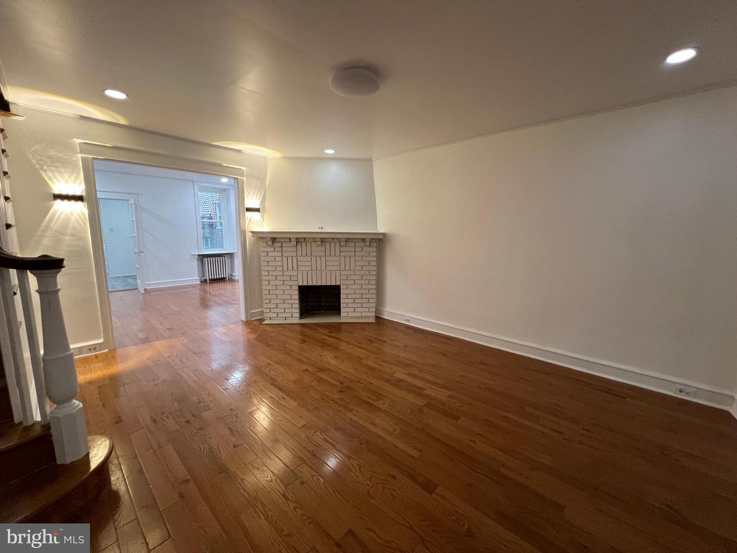 4243 Cottman Ave Property Photo 2