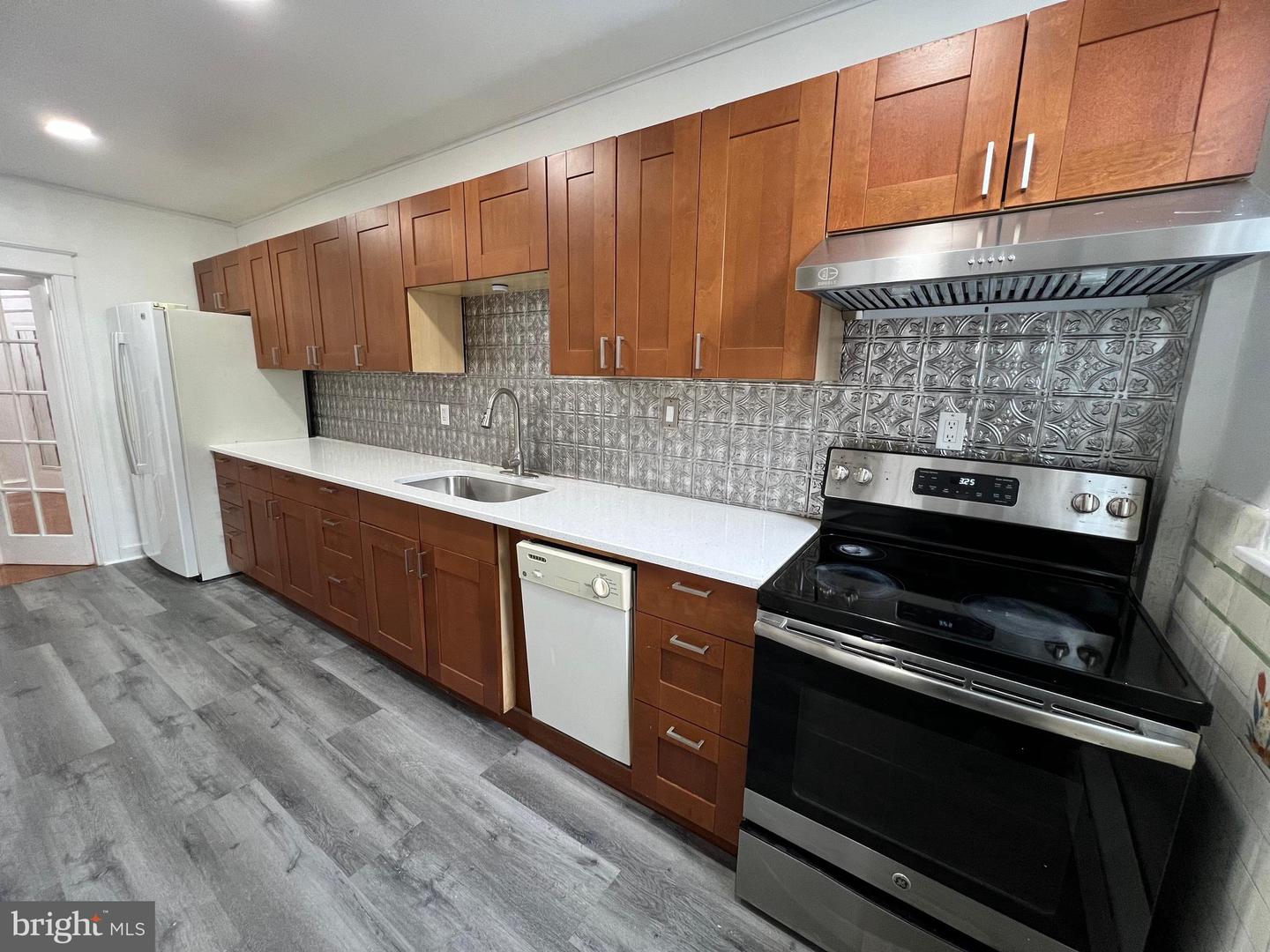 4243 Cottman Ave Property Photo 10