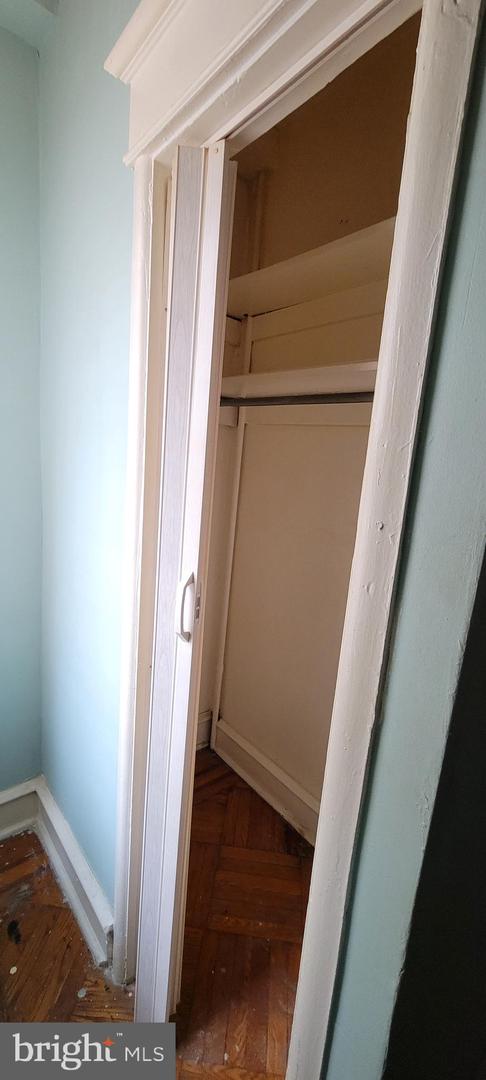 5261 E Roosevelt Blvd Property Photo 7