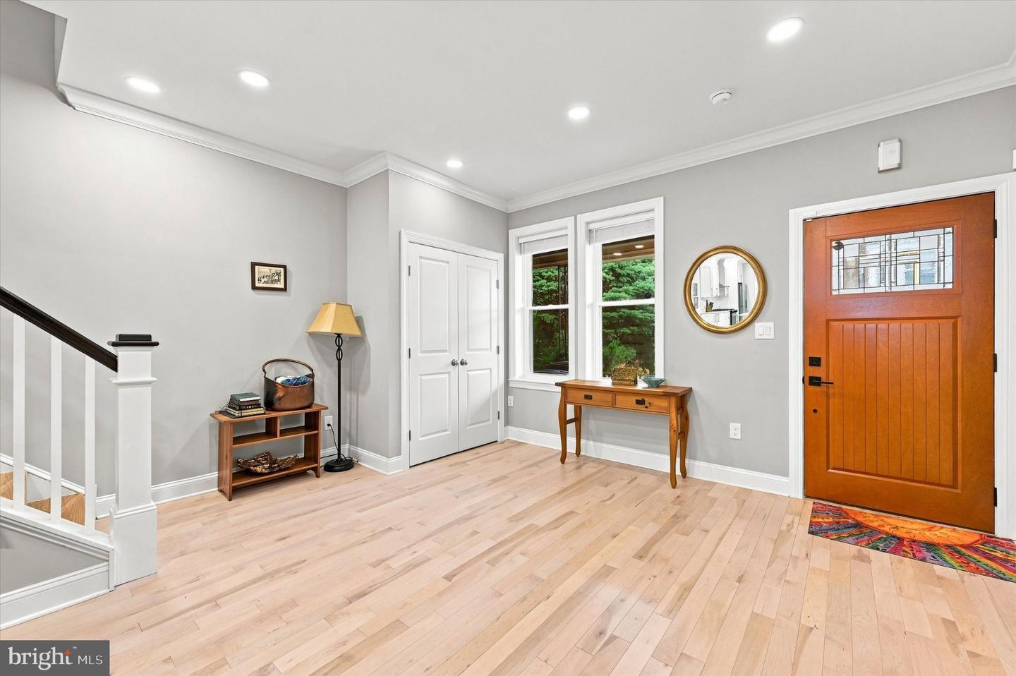 40 E Slocum St Property Photo 5