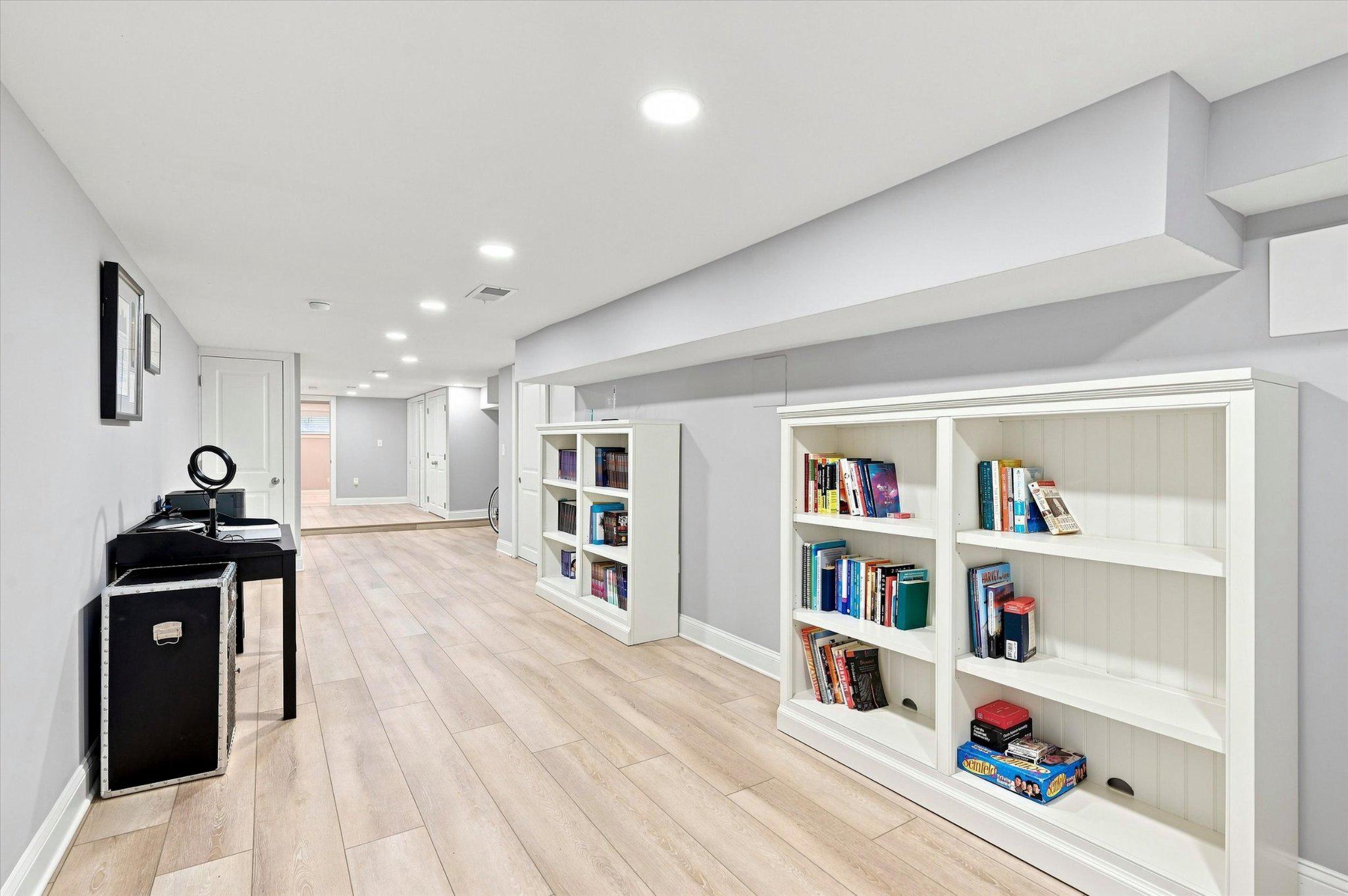 40 E Slocum St Property Photo 16