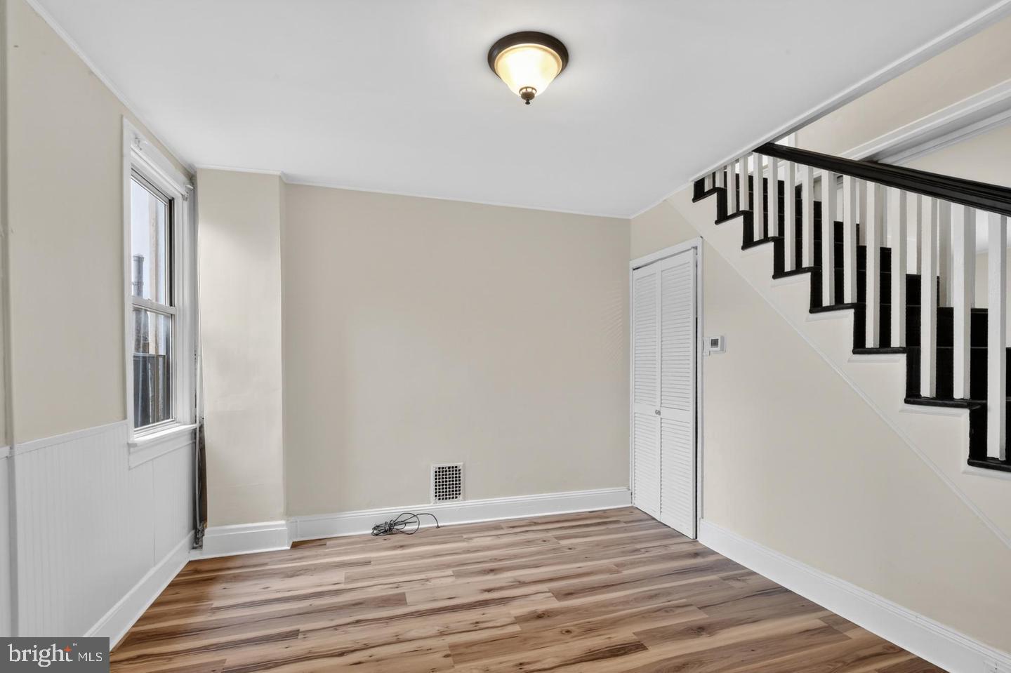 2306 Mercer St Property Photo 8