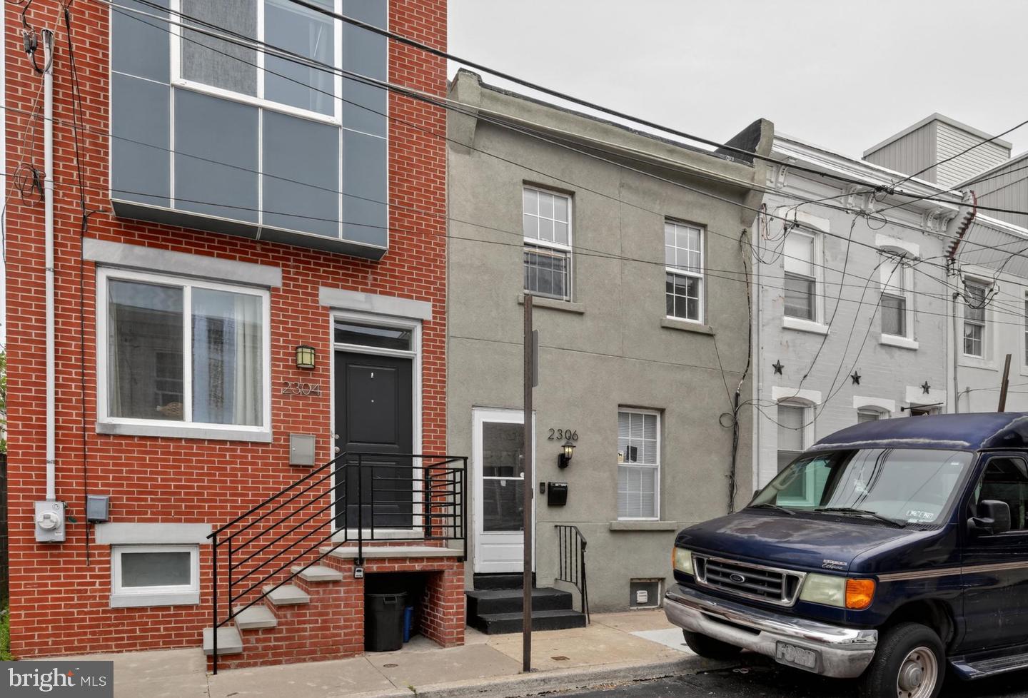 2306 MERCER ST Property Photo 1