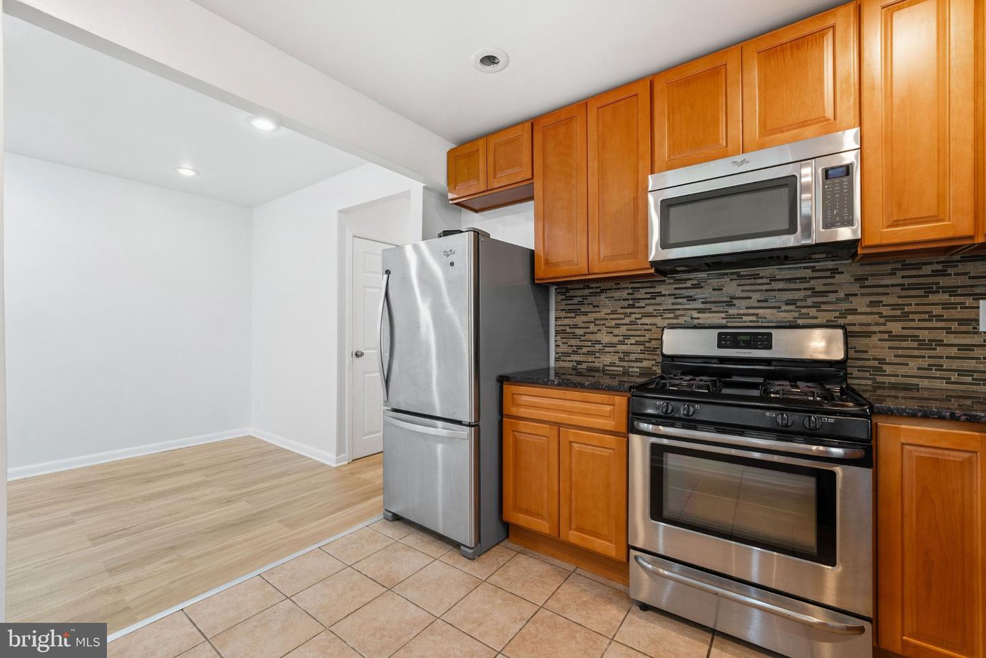 9960 Woodfern Rd Property Photo 10