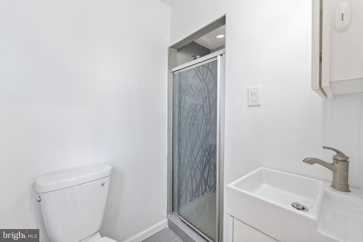 9960 Woodfern Rd Property Photo 16