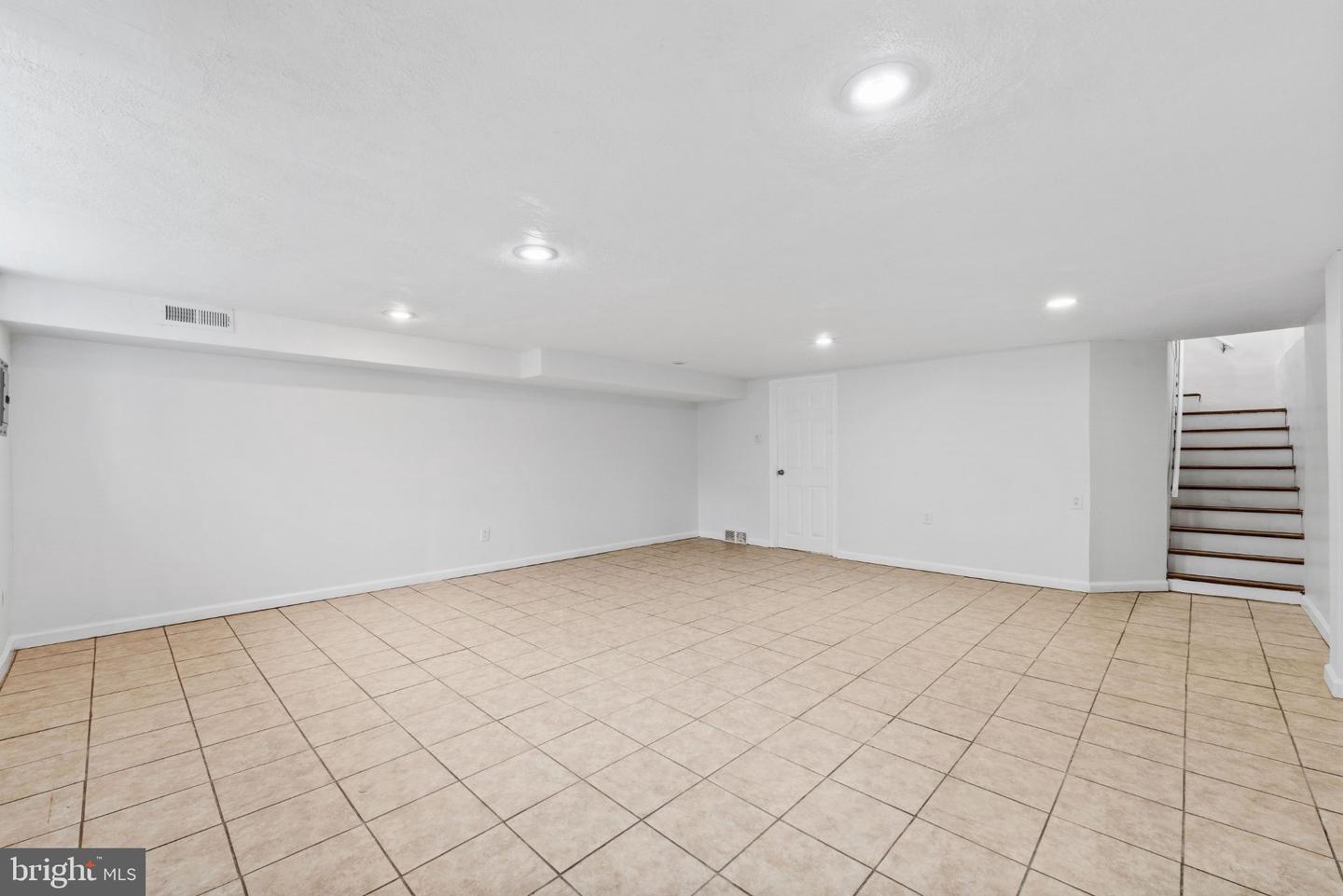 9960 Woodfern Rd Property Photo 22